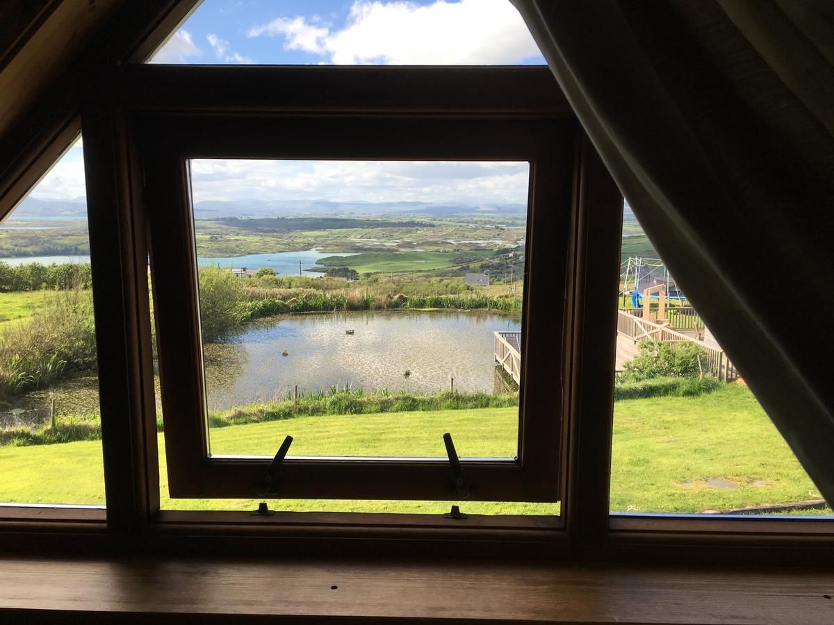 Дома для отпуска Cedar Boathouse Overlookng Baltimore, West Cork & Islands Болтимор-24