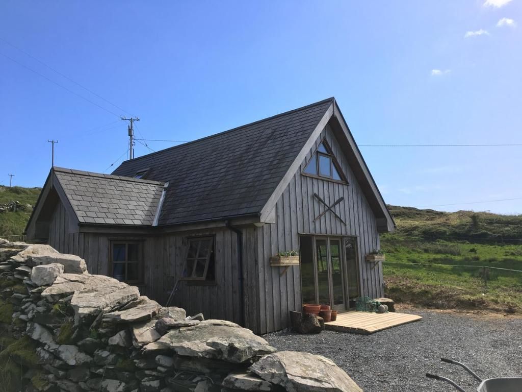 Дома для отпуска Cedar Boathouse Overlookng Baltimore, West Cork & Islands Болтимор-49