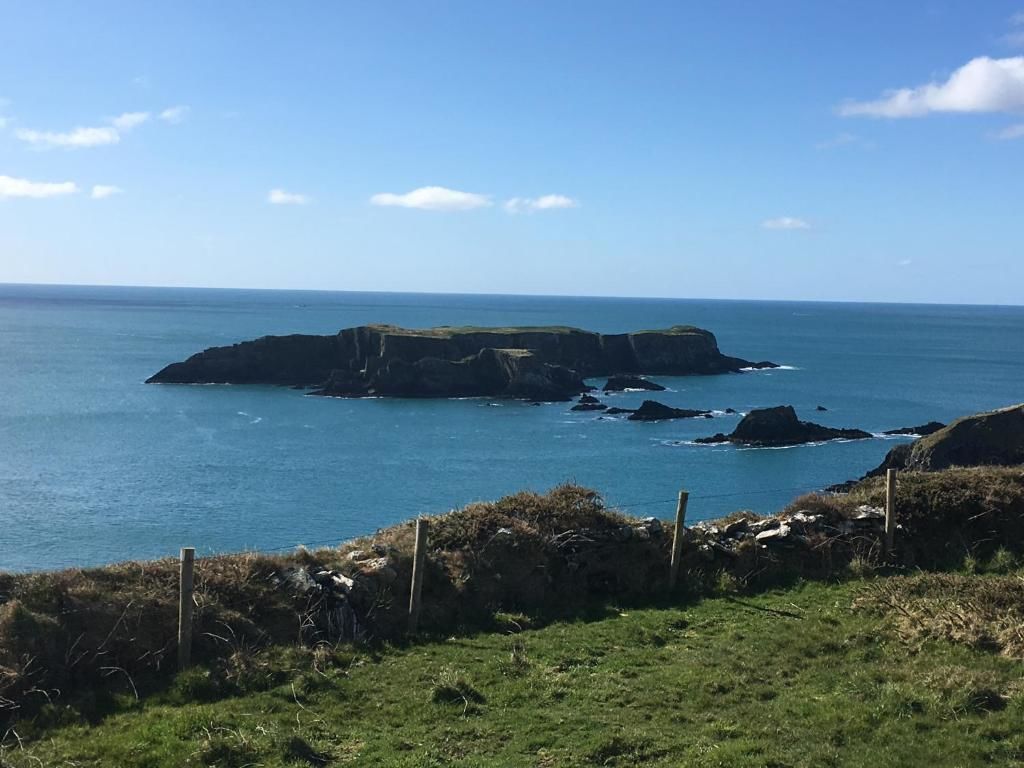 Дома для отпуска Cedar Boathouse Overlookng Baltimore, West Cork & Islands Болтимор-62