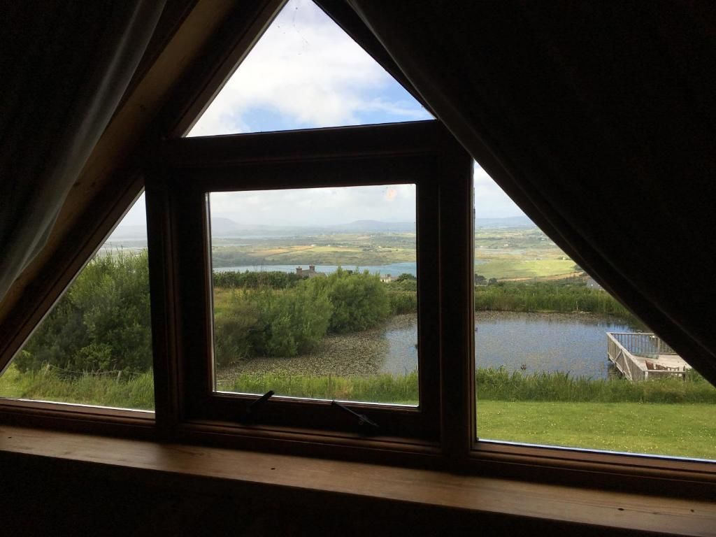 Дома для отпуска Cedar Boathouse Overlookng Baltimore, West Cork & Islands Болтимор-75