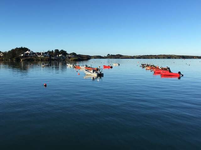 Дома для отпуска Cedar Boathouse Overlookng Baltimore, West Cork & Islands Болтимор-11
